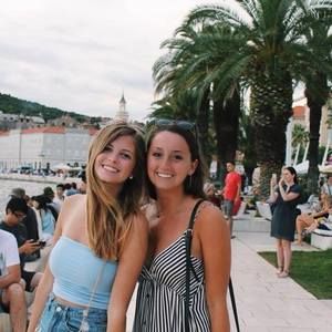 Meet your Posher, Abigail